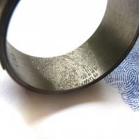 Ring mit Fingerabdruck