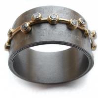 Textbandring aus Titan, Gold, Brillanten